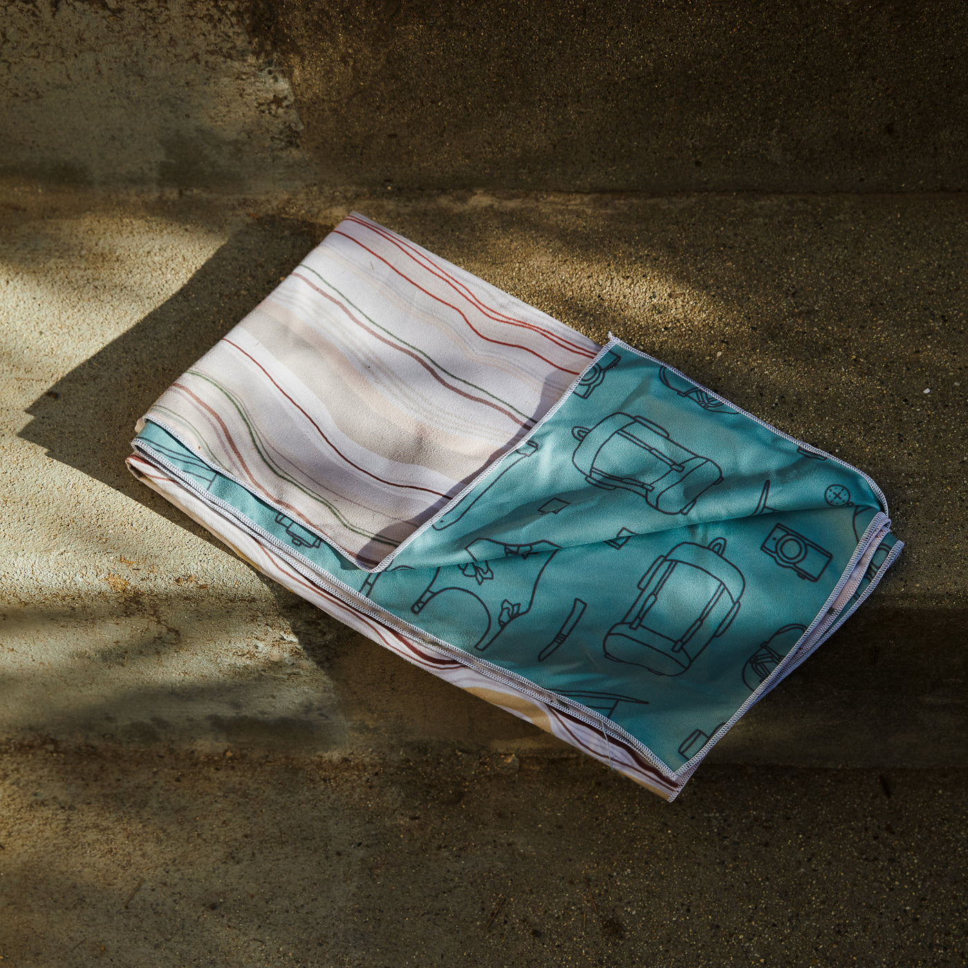 Summer Camping Essentials / Geological Gradients Blanket Towel